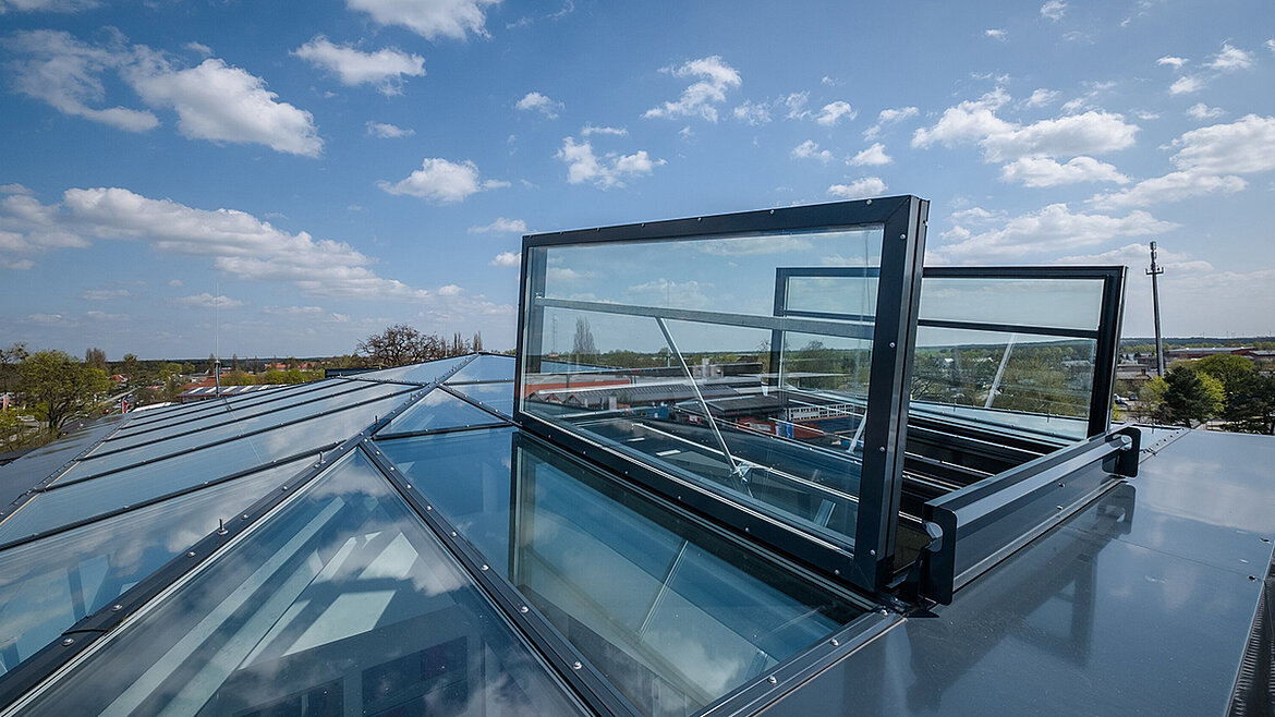 LAMILUX Glass Roof PR60 lapostetőn