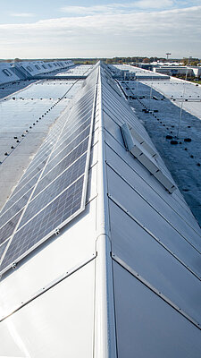 Folyamatos Tetőablak csík nyeregtető alakú vel Fotovoltaikus