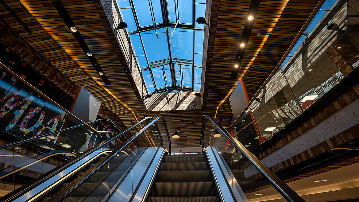 LAMILUX Glass Roof PR60 bevásárlóközpontban, nagyméretű üvegarchitektúrával